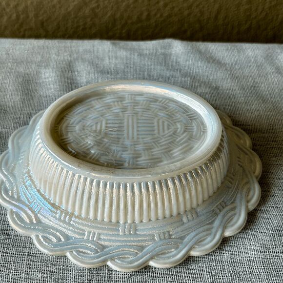 Vintage Mosser Glass Milk Glass Carnival Hen on Nest Dish – USA Made - Picture 5 of 8